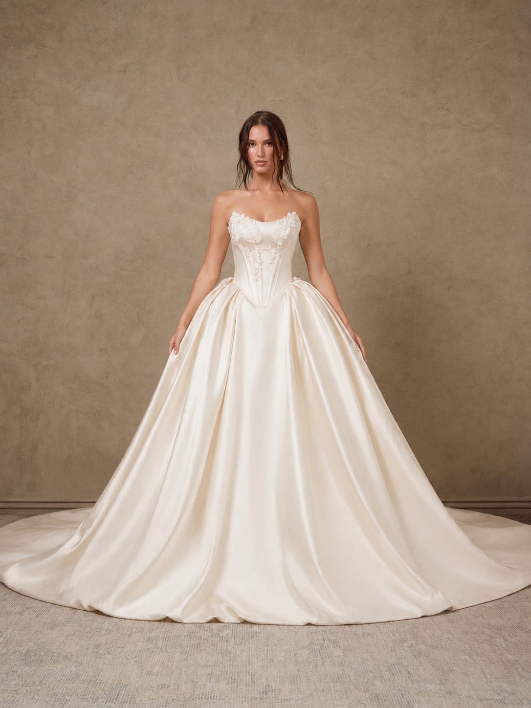 Amur Couture look 1